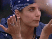 אני בוכה מה קורה לעם שלי.gif