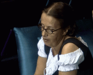 גבר צריך להיות חזק חניידלעך של אישה.gif