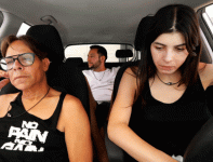 בא לי לריב.gif