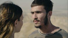 אדם אילוז.jpg