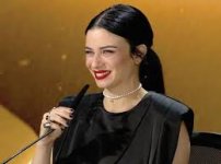 נינט טייב.jpg