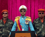 המנהיג אוהב את העם שלו.gif