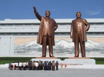 Mansudae_Grand_Monument_18.JPG